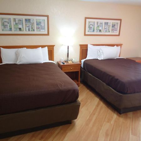 Budget Inn לאוטון מראה חיצוני תמונה